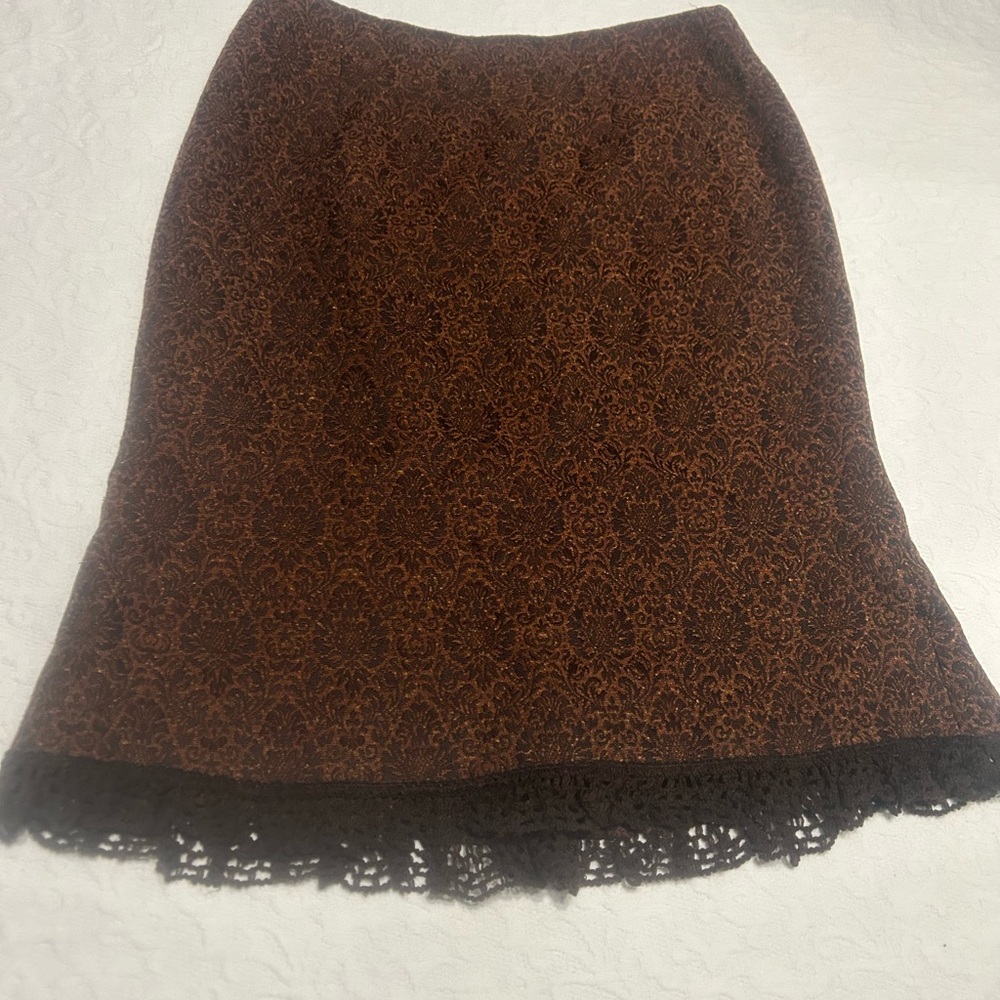 Brown pattern skirt